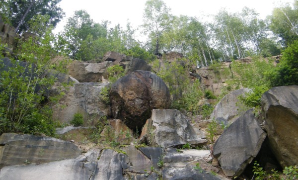 pieskovcové kamenné gule z Kysúc